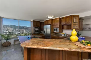 2421 Tusitala St, Honolulu, HI 96815 - Photo 10