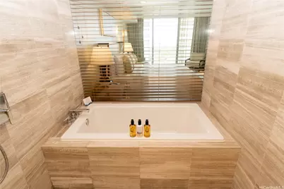 383 Kalaimoku Street #E1613, Honolulu, HI 96815 - Photo 20