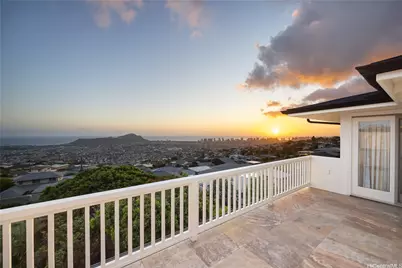 3865 Mariposa Drive, Honolulu, HI 96816 - Photo 1