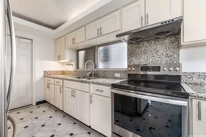 2421 Ala Wai Boulevard #PH1, Honolulu, HI 96815 - Photo 22