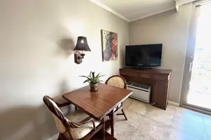2045 Kalakaua Ave, Honolulu, HI 96815 - Photo 8