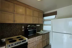 1019 Maunaihi Pl, Honolulu, HI 96822 - Photo 10