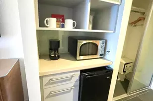 410 Atkinson Dr, Honolulu, HI 96814 - Photo 8