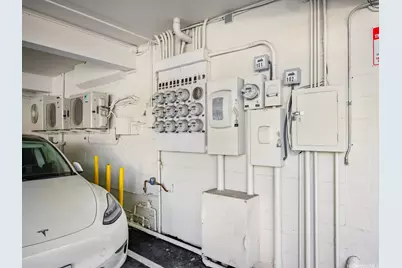 54 Maluniu Avenue, Kailua, HI 96734 - Photo 20