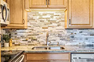 2240 Kuhio Ave, Honolulu, HI 96815 - Photo 4