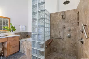 7440 Kamehame Pl, Honolulu, HI 96825 - Photo 10