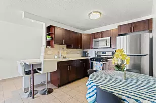 2452 Tusitala St, Honolulu, HI 96815 - Photo 6