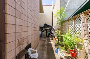 2005 Stanley St, Honolulu, HI 96819 - Photo 10