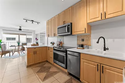 222 Kaiulani Avenue #Penthouse 3, Honolulu, HI 96815 - Photo 2