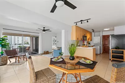 222 Kaiulani Avenue #Penthouse 3, Honolulu, HI 96815 - Photo 4