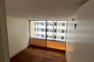 2415 Ala Wai Blvd, Honolulu, HI 96815 - Photo 2
