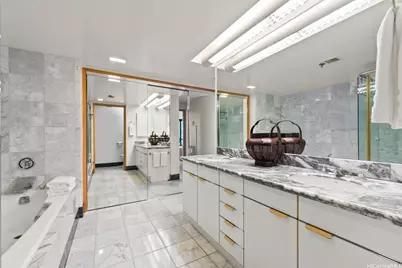 1888 Kalakaua Avenue #2502, Honolulu, HI 96815 - Photo 16