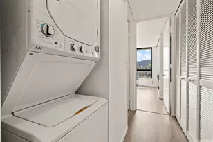 2121 Ala Wai Blvd, Honolulu, HI 96815 - Photo 16