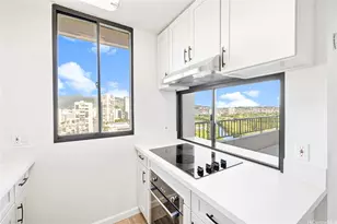 2121 Ala Wai Blvd, Honolulu, HI 96815 - Photo 2