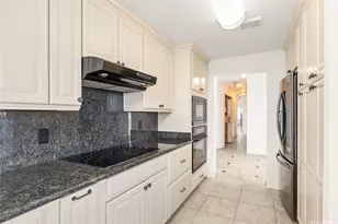 2547 Ala Wai Blvd, Honolulu, HI 96815 - Photo 6