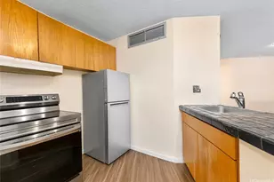 1088 Bishop St, Honolulu, HI 96813 - Photo 6