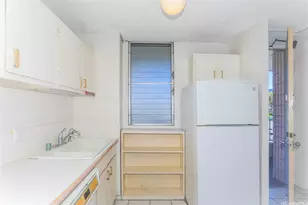 1848 Kahakai Dr, Honolulu, HI 96814 - Photo 2
