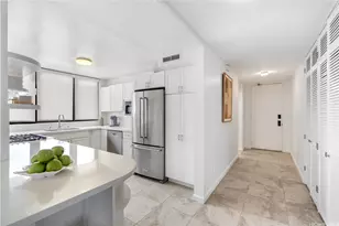 1650 Ala Moana Blvd, Honolulu, HI 96815 - Photo 12