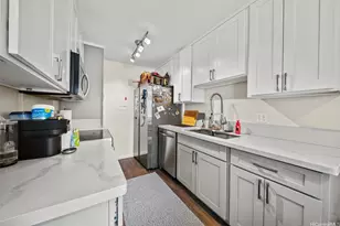 429 Mananai Pl, Honolulu, HI 96818 - Photo 8