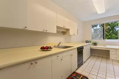 999 Wilder Avenue #401, Honolulu, HI 96822 - Photo 10