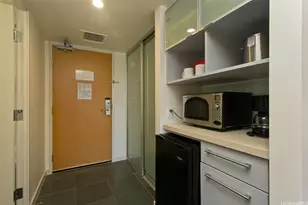 410 Atkinson Dr, Honolulu, HI 96814 - Photo 10