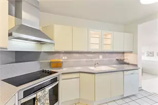 531 Hahaione St, Honolulu, HI 96825 - Photo 12