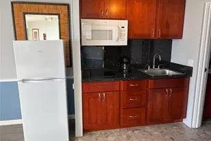 1700 Ala Moana Blvd, Honolulu, HI 96815 - Photo 6