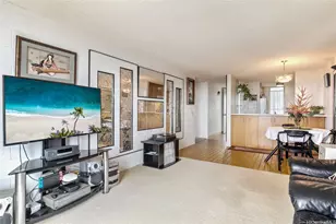 647 Kunawai Ln, Honolulu, HI 96817 - Photo 6