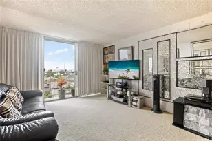 647 Kunawai Ln, Honolulu, HI 96817 - Photo 4