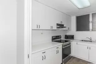 1717 Ala Wai Blvd, Honolulu, HI 96815 - Photo 10