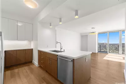 629 Keeaumoku Street #3711, Honolulu, HI 96814 - Photo 1