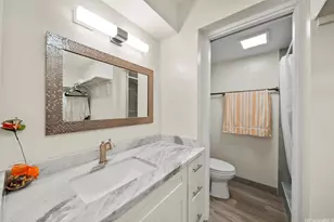 731 Amana St, Honolulu, HI 96814 - Photo 8