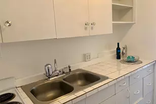 1720 Ala Moana Blvd, Honolulu, HI 96815 - Photo 10