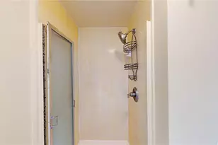 469 Ena Rd, Honolulu, HI 96815 - Photo 12