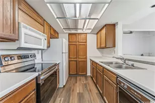 98-1784 Kaahumanu St, Pearl City, HI 96782 - Photo 6