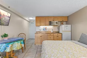 2463 Kuhio Ave, Honolulu, HI 96815 - Photo 8