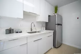 625 Mananai Pl, Honolulu, HI 96818 - Photo 2