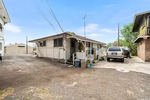 94-825 Waipahu St, Waipahu, HI 96797 - Photo 18