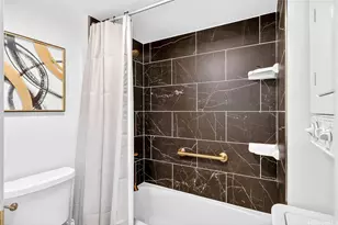 400 Hobron Ln, Honolulu, HI 96815 - Photo 16