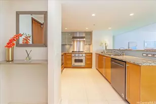 1177 Queen St, Honolulu, HI 96814 - Photo 8