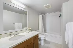 1009 Kapiolani Blvd, Honolulu, HI 96814 - Photo 8