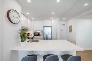 2500 Kalakaua Ave, Honolulu, HI 96815 - Photo 12