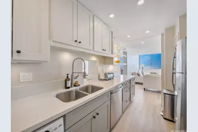 2500 Kalakaua Avenue #901, Honolulu, HI 96815 - Photo 6