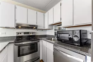 411 Hobron Ln, Honolulu, HI 96815 - Photo 12