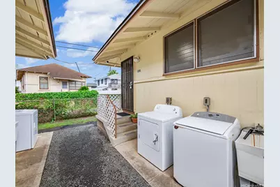 726 Menehune Lane, Honolulu, HI 96826 - Photo 10