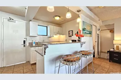 134 Kapahulu Avenue #220, Honolulu, HI 96815 - Photo 4