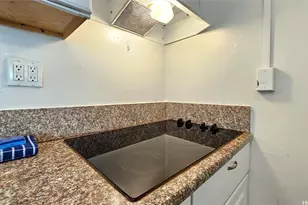 134 Kapahulu Ave, Honolulu, HI 96815 - Photo 8