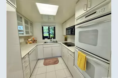 1015 Wilder Avenue #503, Honolulu, HI 96822 - Photo 6