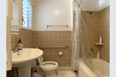 1074 Lanui Place, Honolulu, HI 96817 - Photo 8