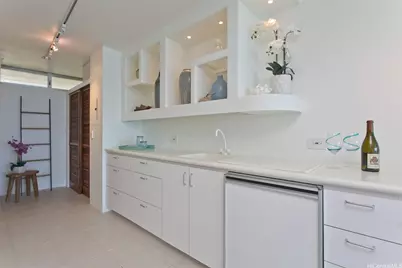 2877 Kalakaua Avenue #601, 602, Honolulu, HI 96815 - Photo 16